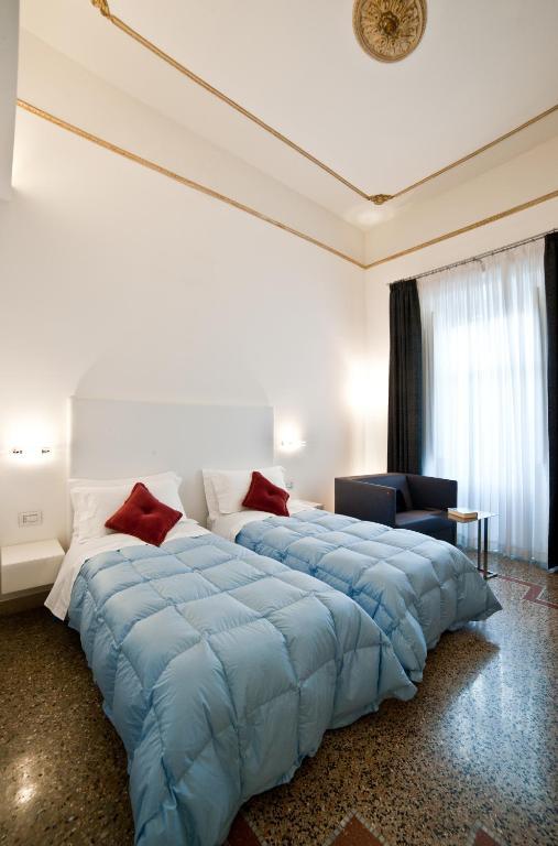 Town House Cavour Bed & Breakfast เรจโจ ดี คาลาเบีย ห้อง รูปภาพ