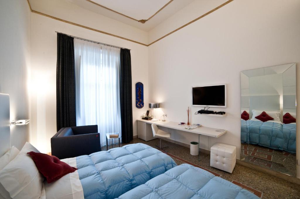 Town House Cavour Bed & Breakfast เรจโจ ดี คาลาเบีย ห้อง รูปภาพ