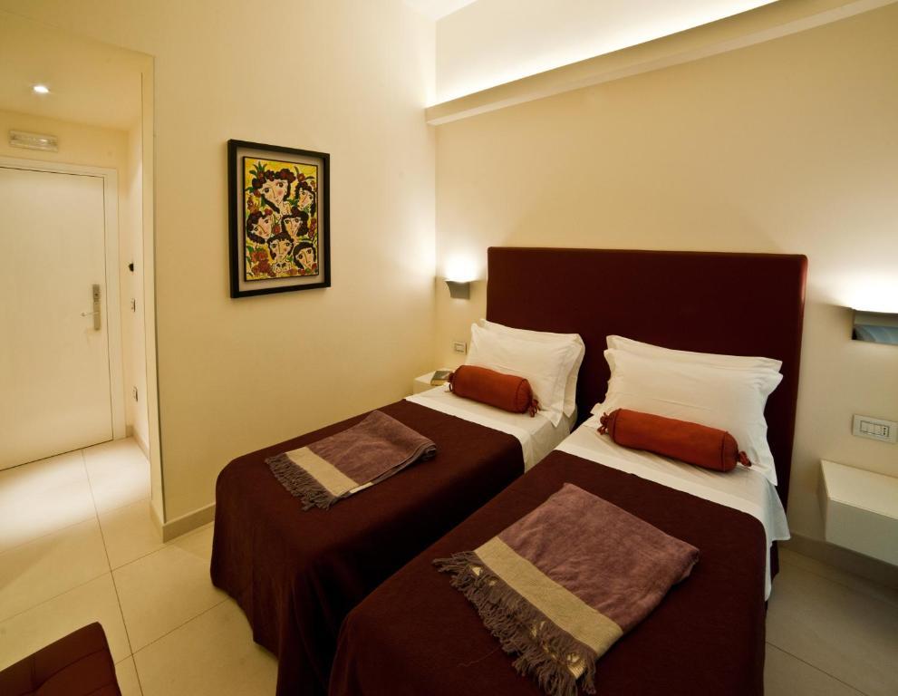 Town House Cavour Bed & Breakfast เรจโจ ดี คาลาเบีย ห้อง รูปภาพ