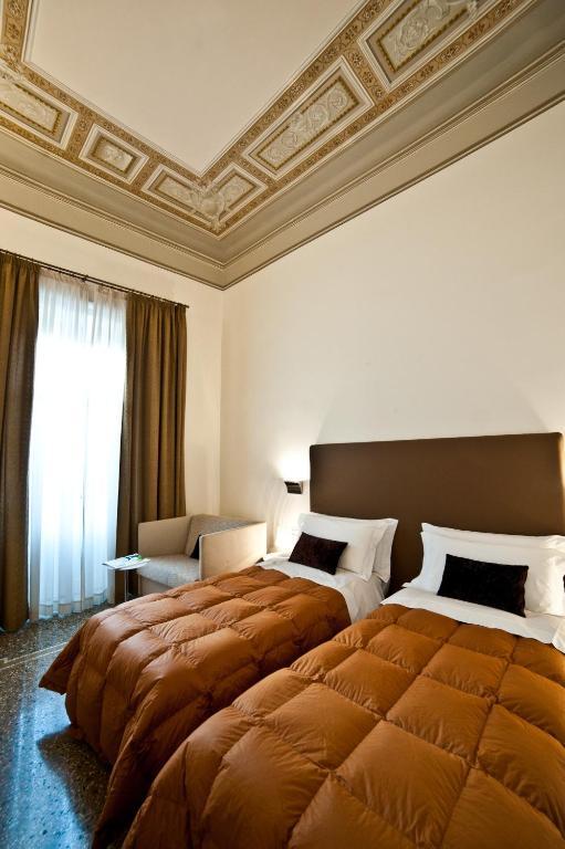 Town House Cavour Bed & Breakfast เรจโจ ดี คาลาเบีย ห้อง รูปภาพ