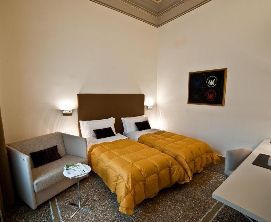 Town House Cavour Bed & Breakfast เรจโจ ดี คาลาเบีย ห้อง รูปภาพ