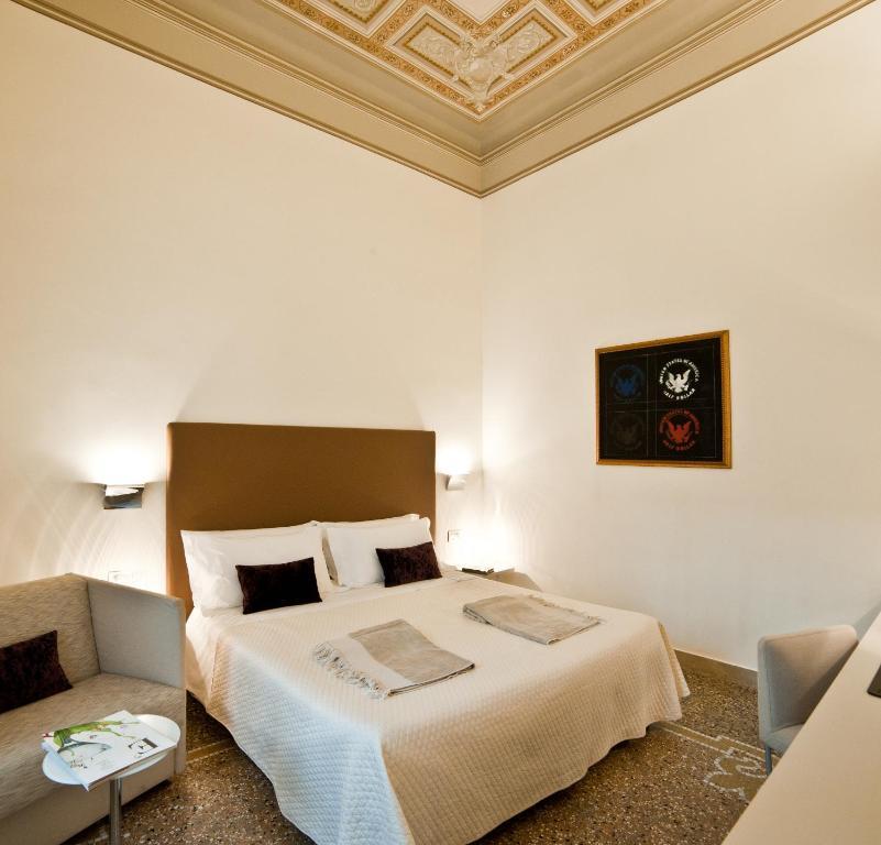 Town House Cavour Bed & Breakfast เรจโจ ดี คาลาเบีย ห้อง รูปภาพ